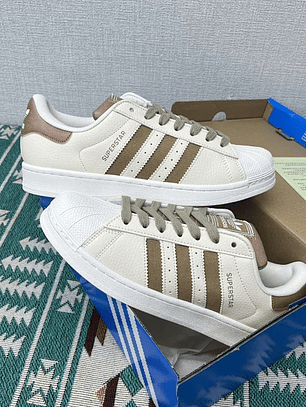 Superstar Off-White And Light Brown
