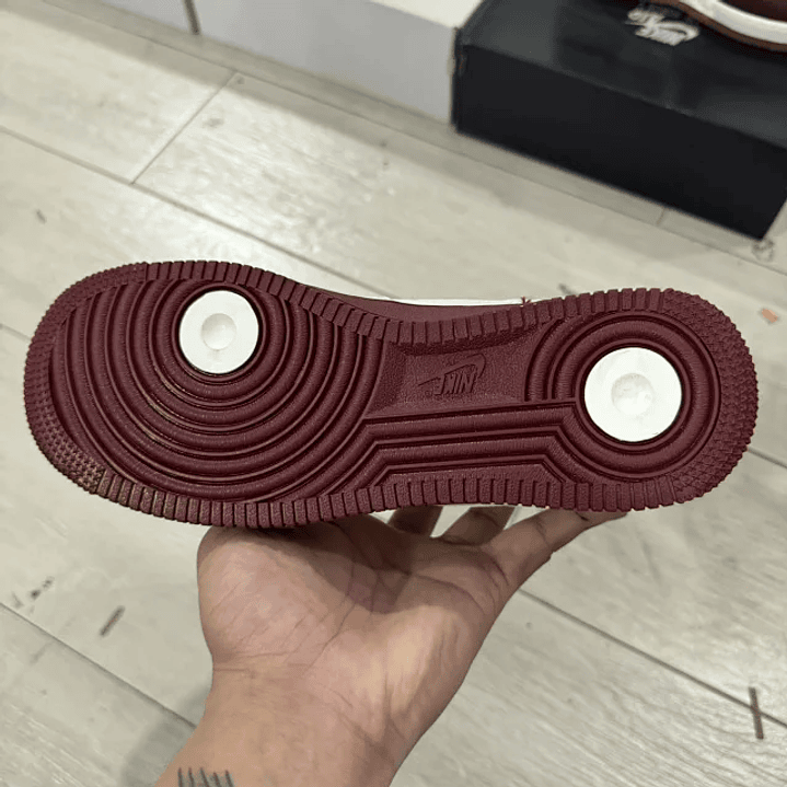 AF1 07 SE 40th Anniversary 3