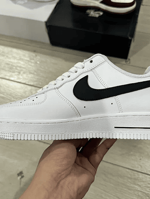 AF1 WHITE/BLACK