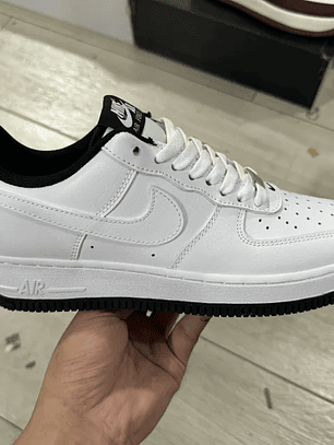 AF1 LV8 White Black