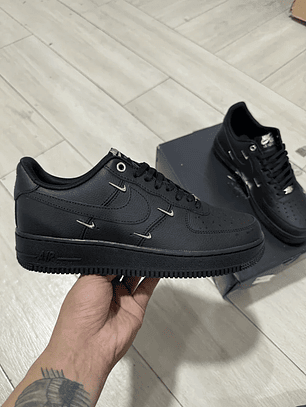 AF1 BLACK 