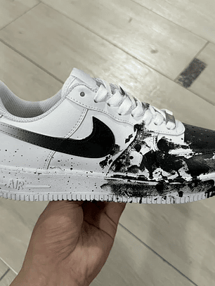 AF1 