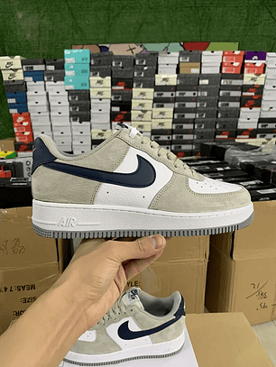 AF1  