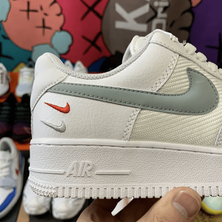 AF1     2