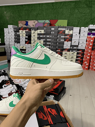 AF1  