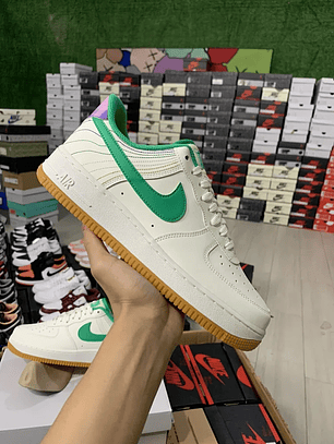 AF1  