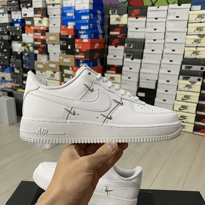 AF1   1