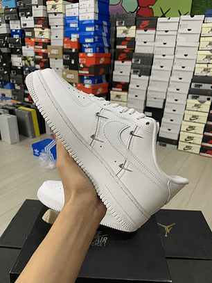 AF1  