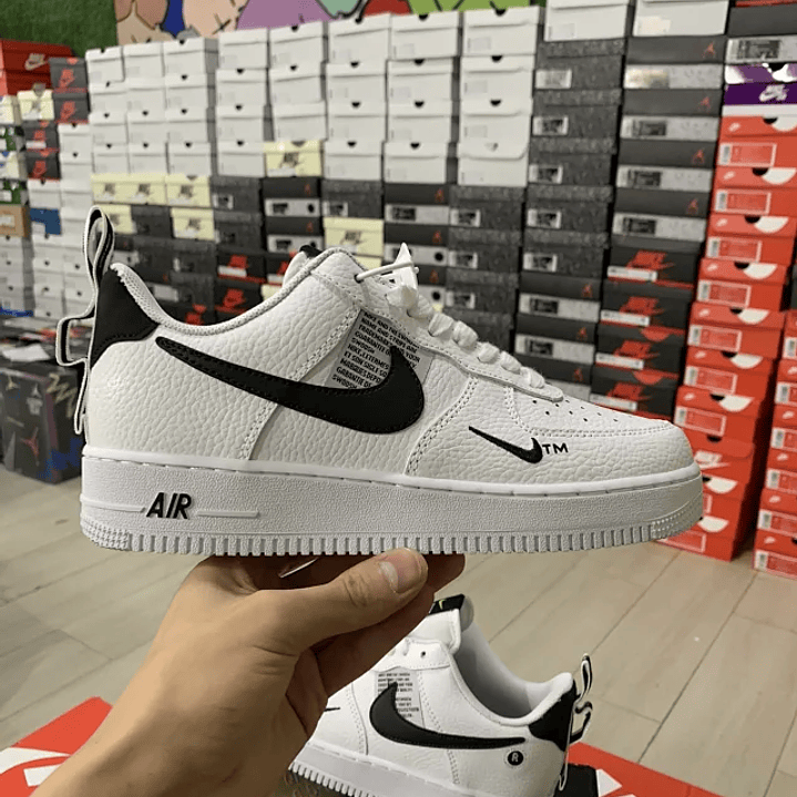 AF1     4
