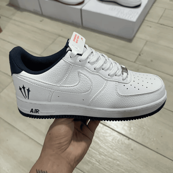 AF1    2
