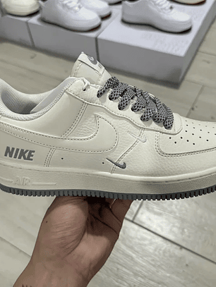 AF1    