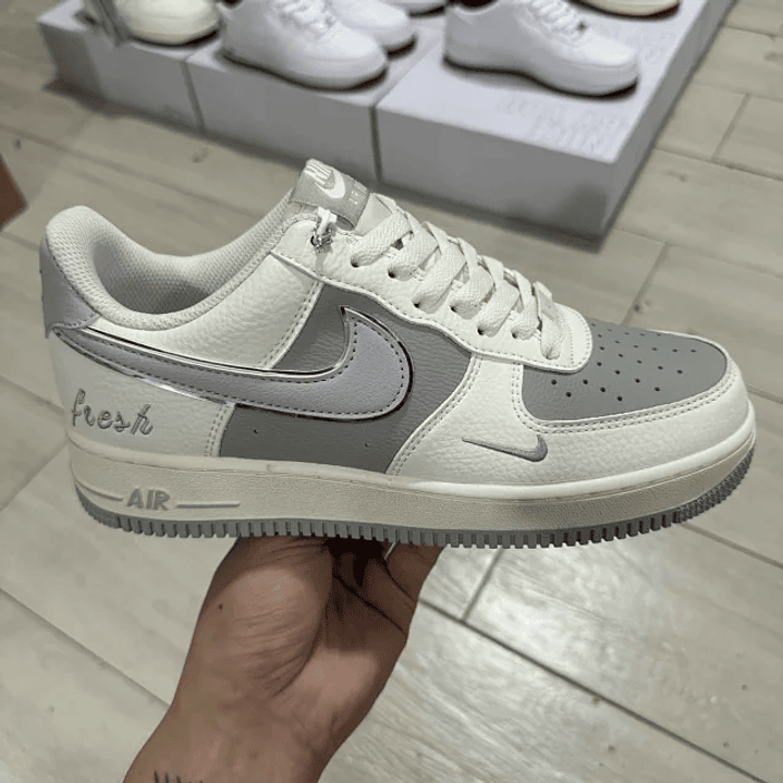 AF1    1