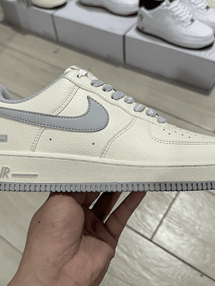 AF1 