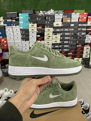 AF1