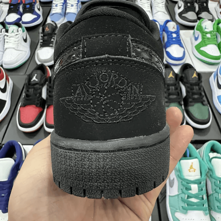 Air Jordan 1 Low   3