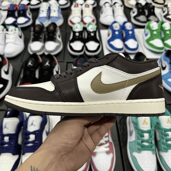 Air Jordan 1 Low     2