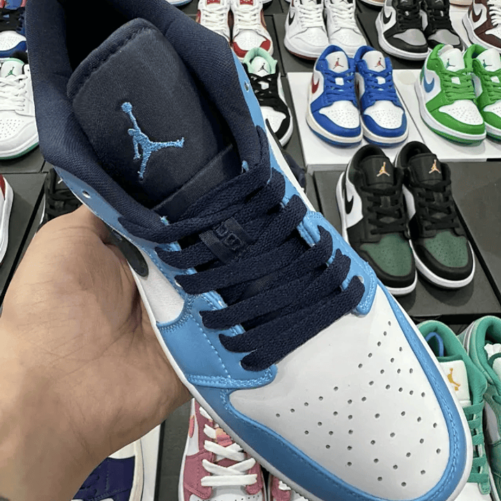 Air Jordan 1 Low     4
