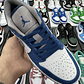 Air Jordan 1 Low     - Thumbnail 4