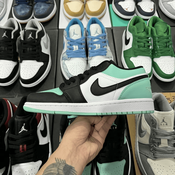 Air Jordan 1 Low    2