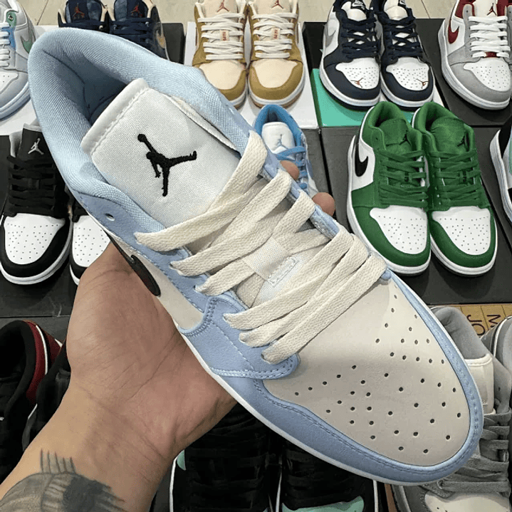 Air Jordan 1 Low    3