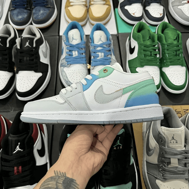 Air Jordan 1 Low    2