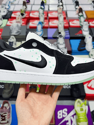 AJ1 Low Slip WMNS NRG Black