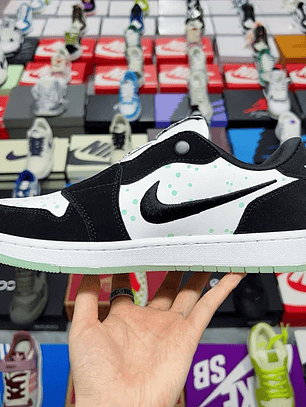 AJ1 Low Slip WMNS NRG Black