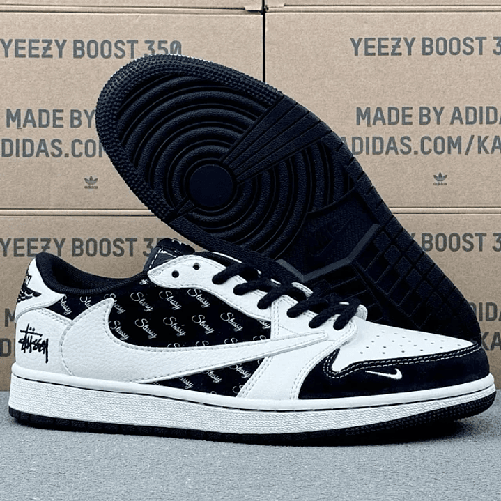 AJ1 Low x Travis Scott x Fragment Design 4