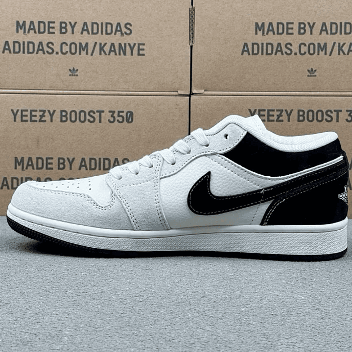 AJ1 Low x The North Face 2