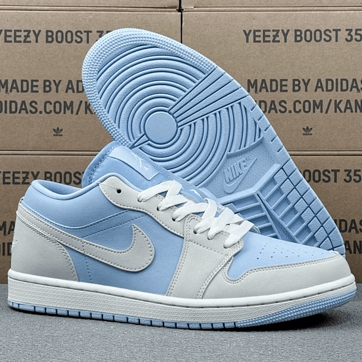 AJ1 Low Reverse Ice Blue 5