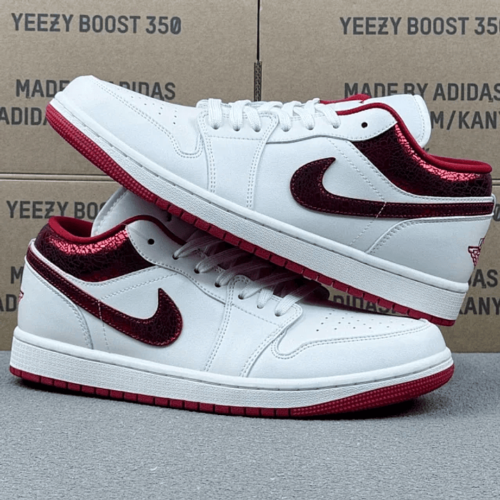 AJ1 Low Red And White 4
