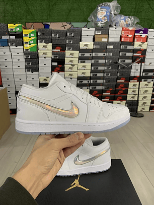 AJ1 Low White