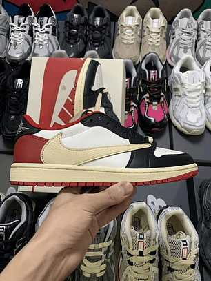 AJ1 Low Travis Scott Red