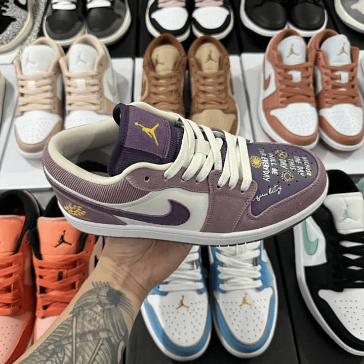 AJ1 Low Unity 3