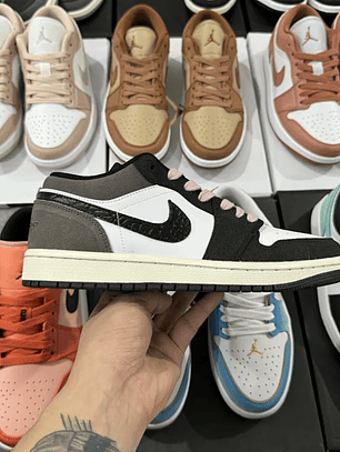 AJ1 Low Light Madder Root