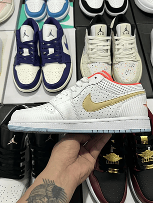 AJ1 Low White/Sesame/Flash Crimson