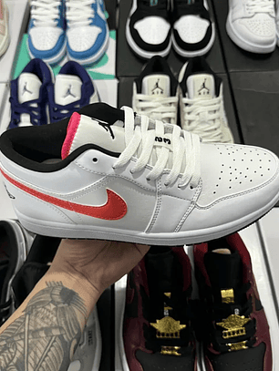 AJ1 Low White/Gym Red