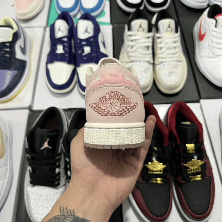 AJ1 Low Mighty Swooshers Pink 5