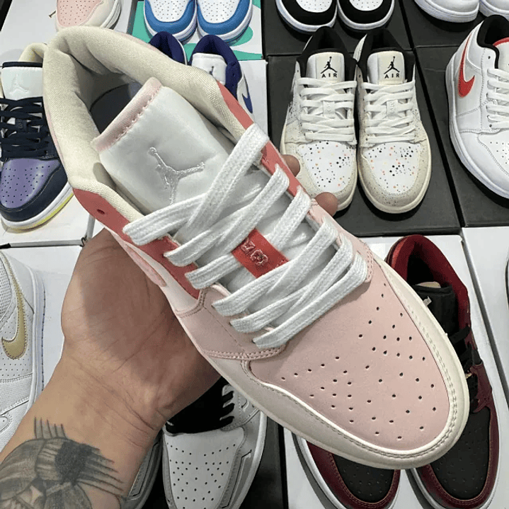 AJ1 Low Mighty Swooshers Pink 4