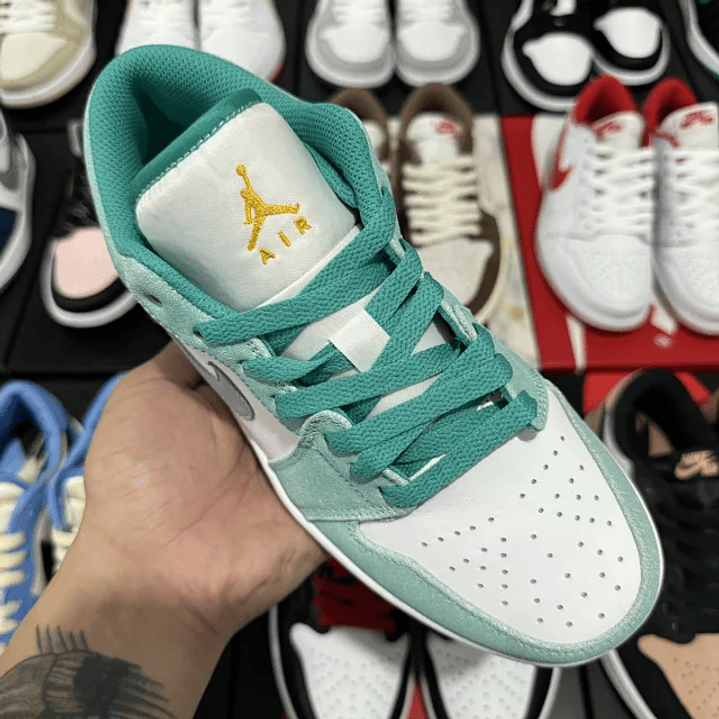 AJ1 Low New Emerald 5