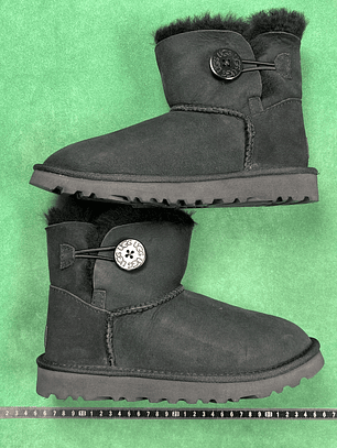 UGG UGG Bailey Mini Bailey Button II Boot 