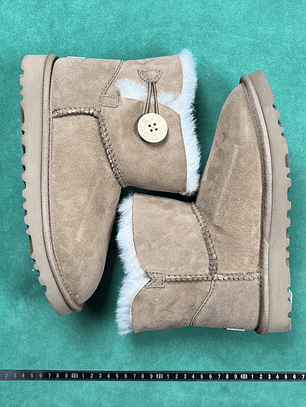 UGG UGG Bailey Mini Bailey Button II Boot   