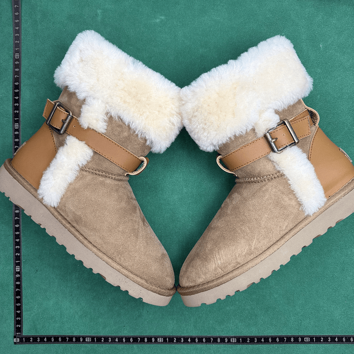 TT UGG CLASSIC ULTRA MINI  2