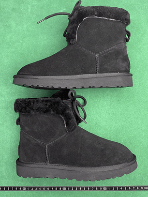 TT UGG Classic Novelty