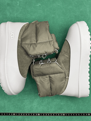 TT UGG CLASSIC MINI Lace-Up Weather