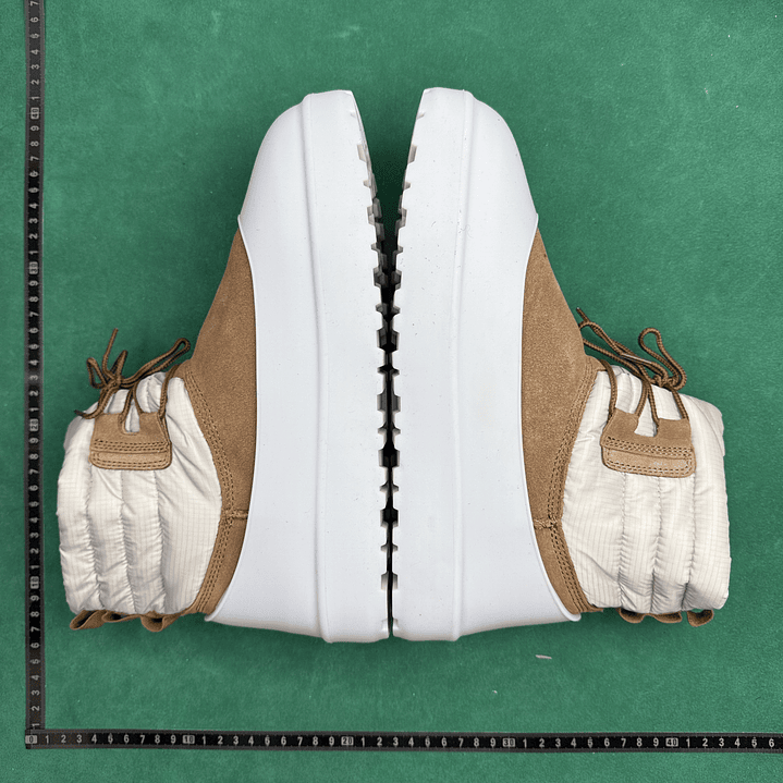 TT UGG CLASSIC MINI Lace-Up Weather   4