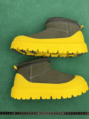 TT UGG CL ULTRA MINI WEATHER 