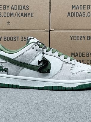 Dunk x Stussy  