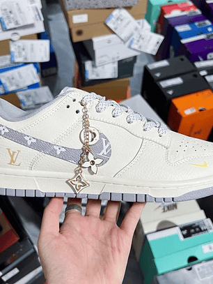 Dunk x LV