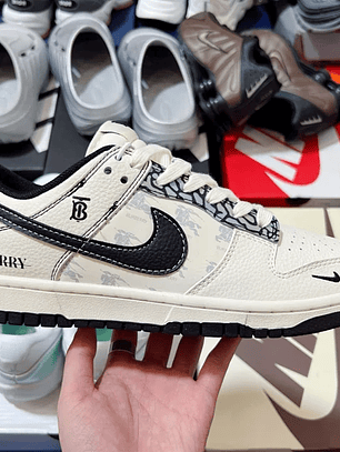 Dunk x Burberry